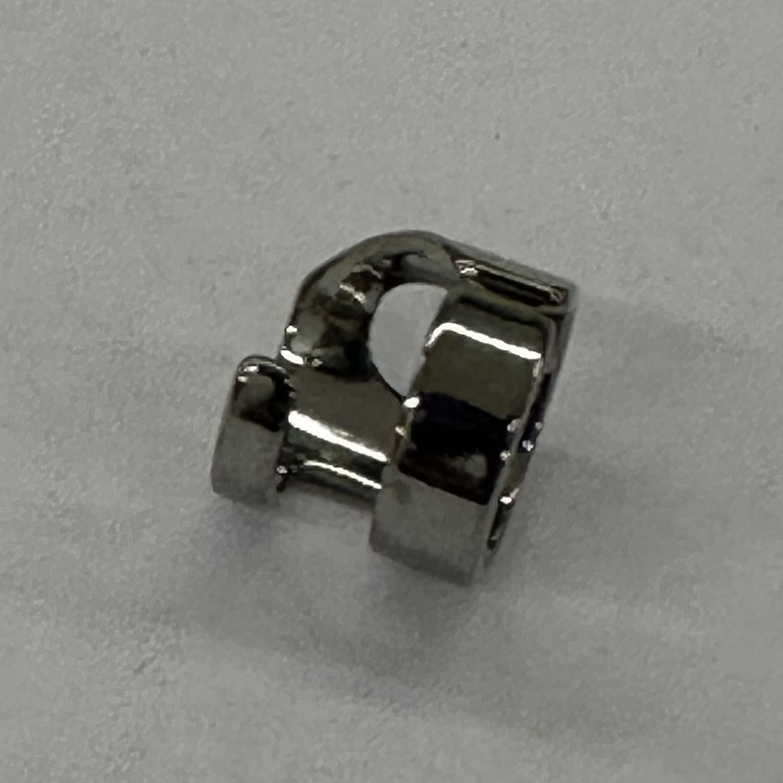 JUKI B1418141H00 Needle Bar Thread Guide, photo 1 of 7